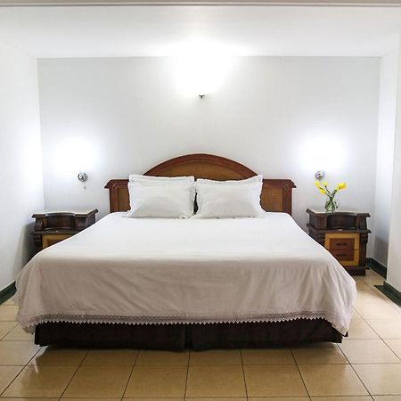Hotel Casa Laureles メデジン エクステリア 写真