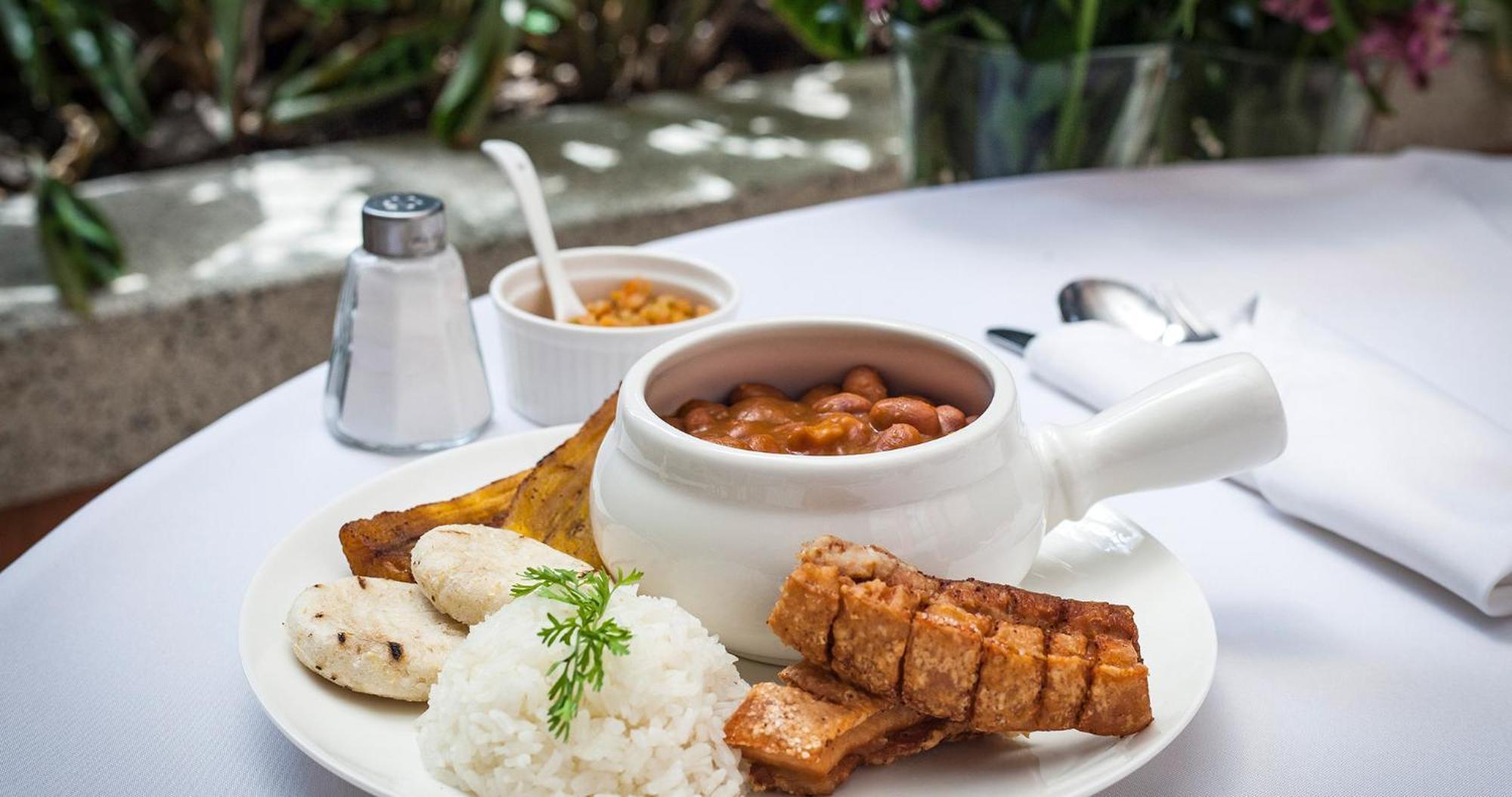 Hotel Casa Laureles メデジン エクステリア 写真